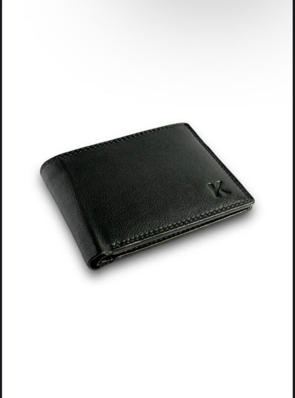 Black Leather Wallet – 100% Genuine Leather, Premium Quality, Perfect for Every Occasion.